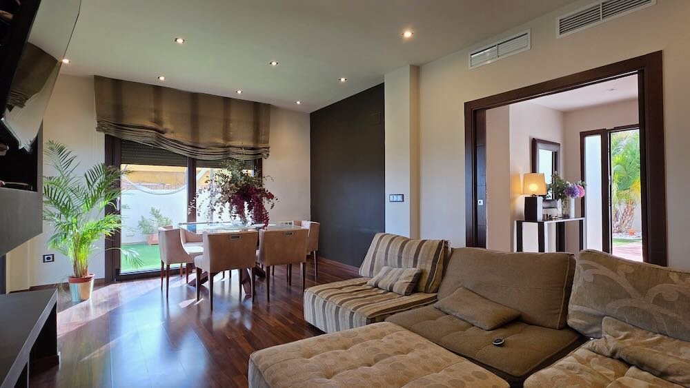 Property 2464 - Image 24